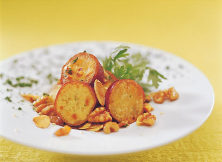 Sweet Potato and Nuts with Sesame Oil